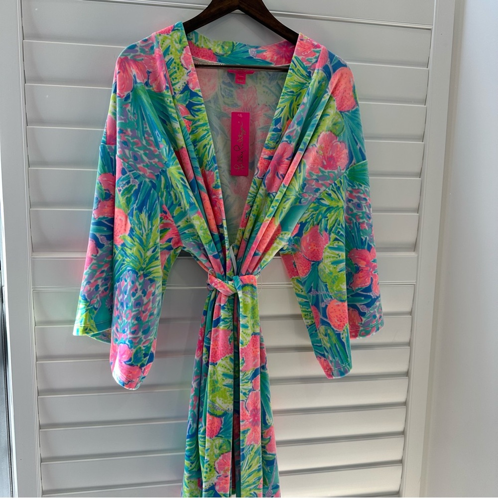 Lily Pulitzer Women’s Robe Vibrant Floral Kimono Robe